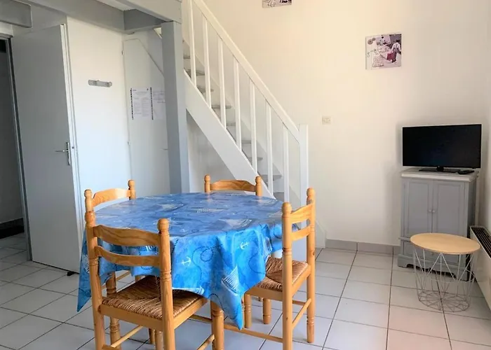 Maison De Vacances Pres Plage Et Commerces Avec Jardinet, Parking Prive Et Equipements Complets - Fr-1-22-165
